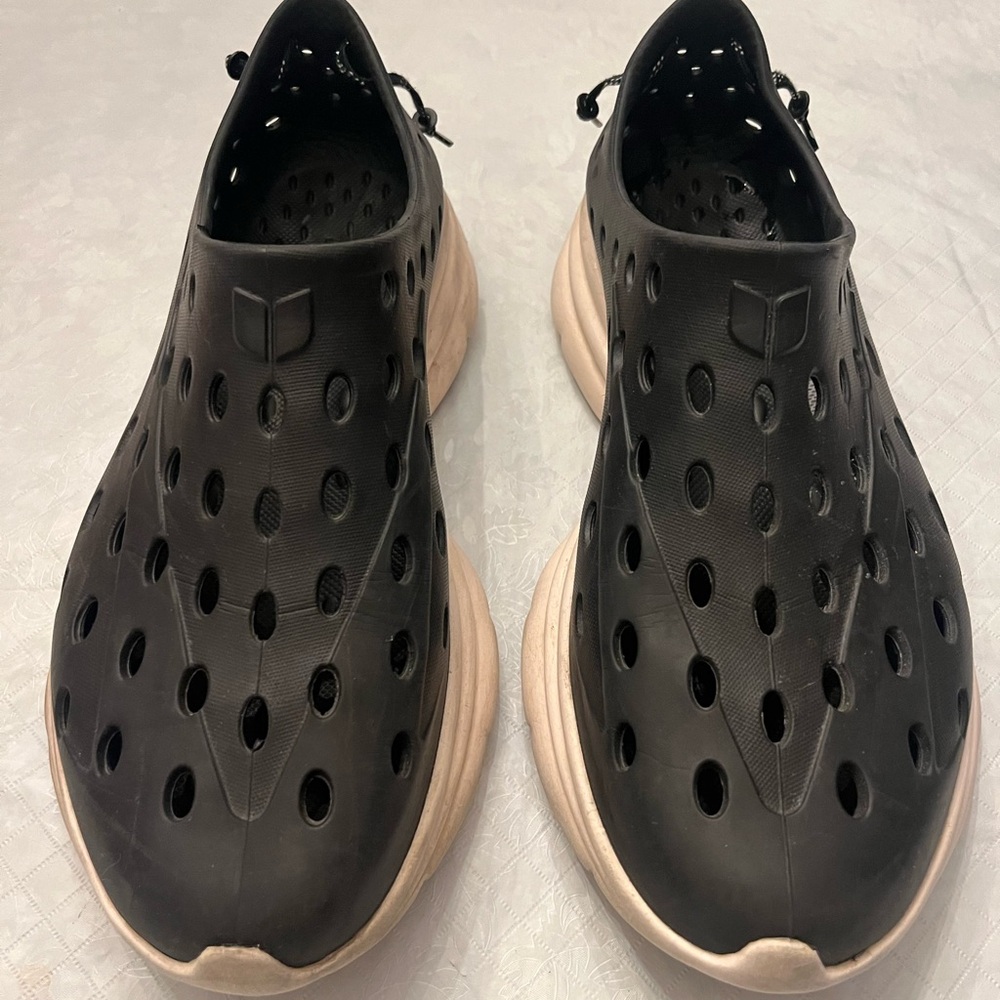 Men's Athletic Slip-On Water-Ready Shoes in Black and Cream